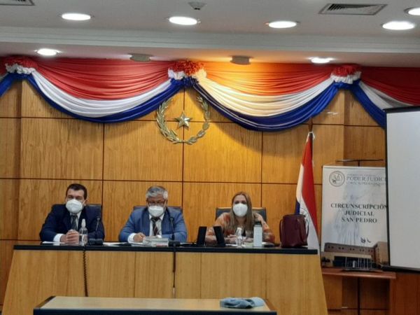 Condenan a policía y exempleados de estancia por abigeato y reducción - Nacionales - ABC Color