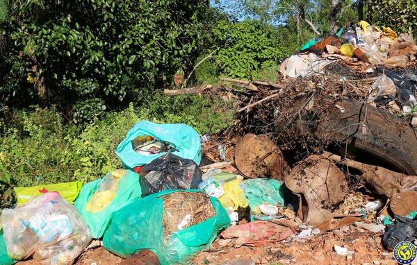 Hallan un vertedero clandestino cerca de un cerro en Marín Ka'aguy •