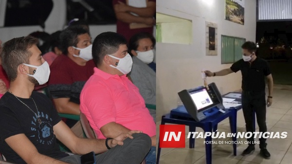 INTENSA CAPACITACIÓN SOBRE USO DE MÁQUINAS PARA VOTACIÓN ELECTRÓNICA.