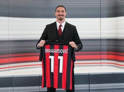 Zlatan renueva con el Milan hasta 2022