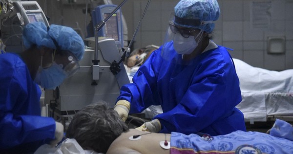 La Nación / Tras días de espera, fue reglamentada la ley para cubrir gastos de pacientes en UTI