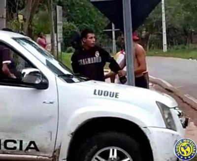 Vecinos atrapan y atan a un conocido “pájaro de avería” •