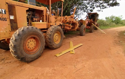 Repatriación: Municipio adquiere chuchillas para motoniveladoras - Noticiero Paraguay