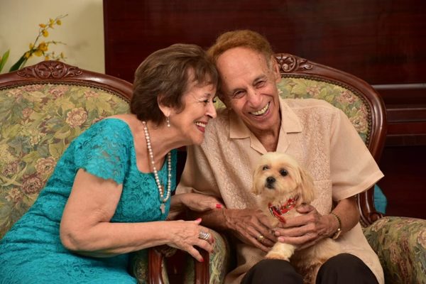 Abuelitos de 94 y 78 años vencen al COVID, neumonía y dengue | Ñanduti