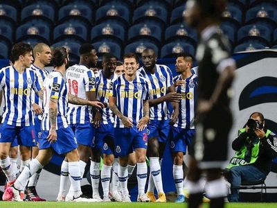 Porto se acerca al líder en Portugal