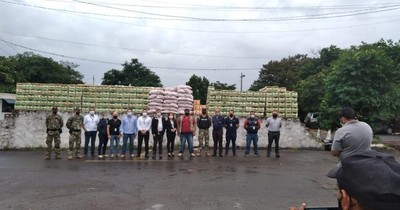 La Nación / Incautan en Itá Enramada camión con productos frutihortícolas presumiblemente de contrabando