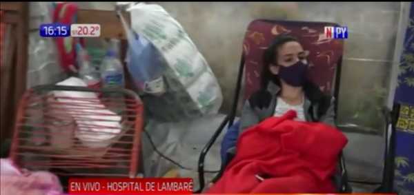 El frío, otro factor que deben atravesar los familiares de pacientes con covid | Noticias Paraguay