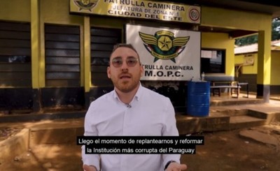 Candidato a concejal cae en control de la Caminera y luego se encierra