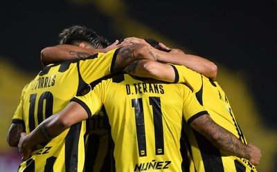 Paliza de Peñarol ante Sport Huancayo