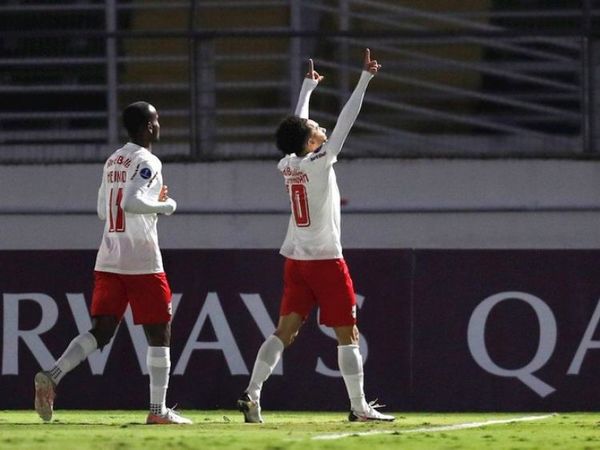 Bragantino debuta en la Sudamericana con triunfo ante Tolima