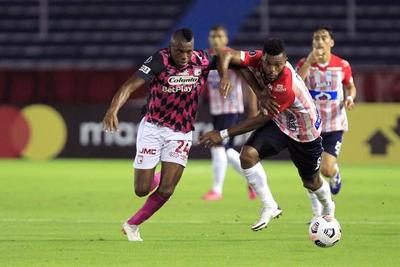Junior y Santa Fe se neutralizan en Barranquilla