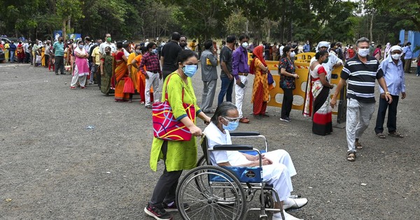 La Nación / India, con 315.000 casos diarios