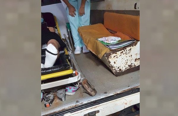 Crónica / Trasladan a pacientes en ambulancia tujakue ra’e