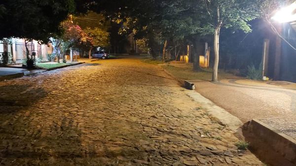 Violentos motochorros asaltan a dos menores de edad en Luque - Nacionales - ABC Color