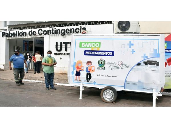 Montan banco de medicamentos frente al Hospital de Villa Elisa