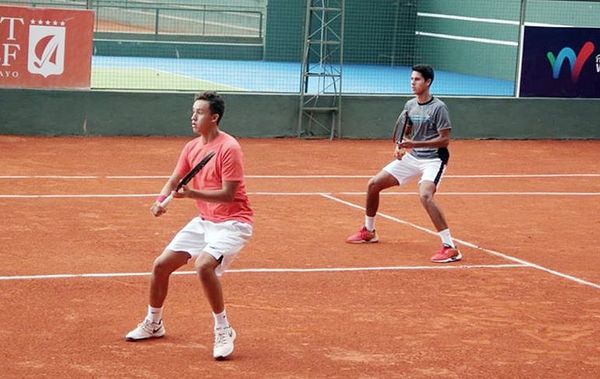 Tres paraguayos en la final de dobles - Tenis - ABC Color