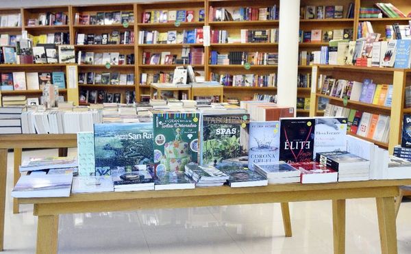 Una “mesa solidaria” en Books - Empresariales - ABC Color