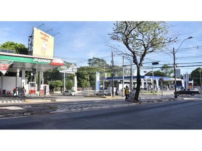 Rechazan veto que favorece a estaciones de servicio