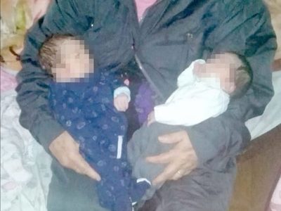 Mujer dio a luz gemelos y falleció, abuela quedó a cargo de 8 niños y necesita ayuda