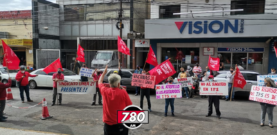 Califican de negociados las tercerizaciones en IPS - Megacadena — Últimas Noticias de Paraguay
