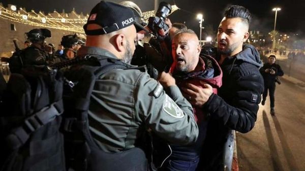 Más de 100 heridos en Jerusalén por choques entre ultraderechistas israelíes y palestinos