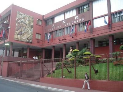 Joven logró desafiliarse de la ANR con feroz demanda