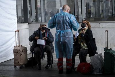 Italia suma casi 15.000 nuevos contagios a días de emprender la reapertura - Mundo - ABC Color