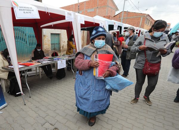 Lectores bolivianos prefieren adquirir libros por internet o redes sociales - MarketData