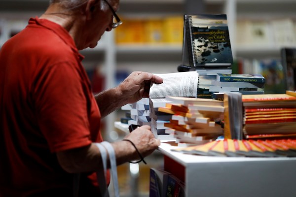 Argentina celebra el Día del Libro sin grandes actos presenciales - MarketData