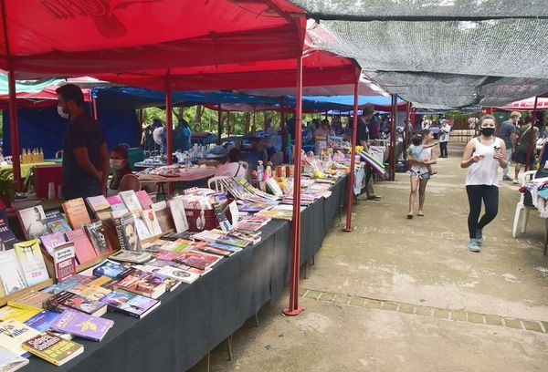 Librerías “sobreviven” en la pandemia y libros de desarrollo personal son los más buscados - Periodísticamente - ABC Color