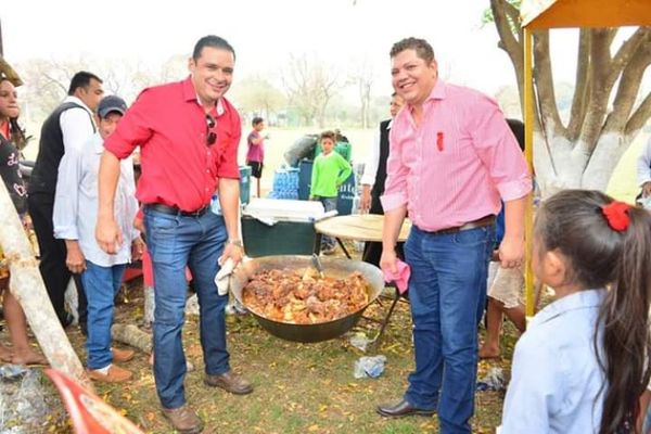 Diputado Juancho Acosta y Wilfrido Figueredo querían tractores de una municipalidad para campaña política de colorados