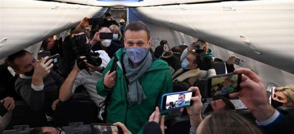 Opositor ruso encarcelado Navalni anuncia fin a huelga de hambre
