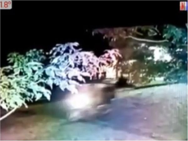 Motochorros roban celular a punta de machete en Luque