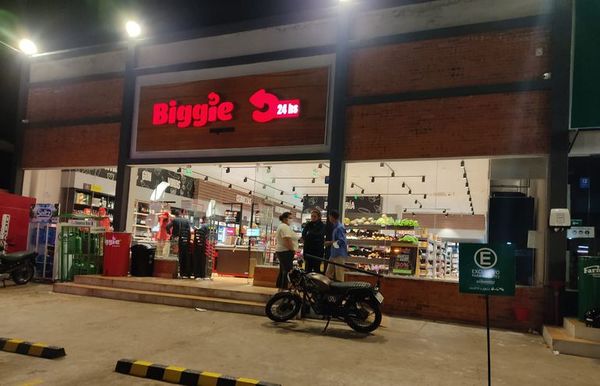 Dos asaltos en una semana a sucursal de Biggie en Fernando de la Mora - Nacionales - ABC Color