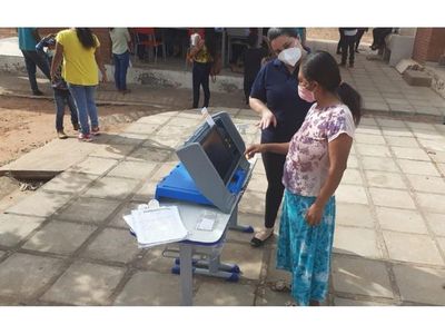 Documentan y capacitan a comunidades indígenas sobre el voto electrónico