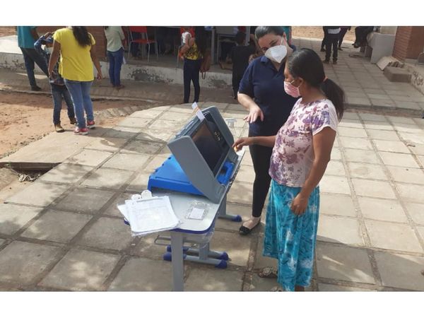 Documentan y capacitan a comunidades indígenas sobre el voto electrónico