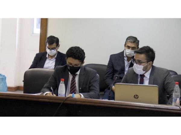 Ex ministros Enzo Cardozo y Rody Godoy van a juicio oral tras 7 años