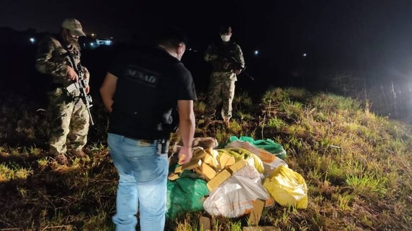 Diario HOY | Incautan 216 kilos de marihuana a orillas del río Paraguay en Villeta