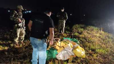 Hallan 216 kilos de marihuana a orillas del río en Villeta