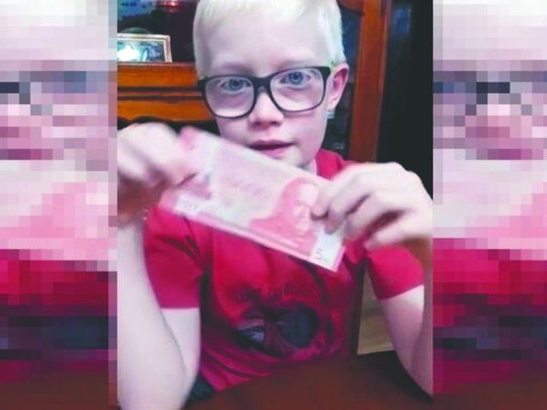 Ian, el niño que enseña sus trucos para ahorrar
