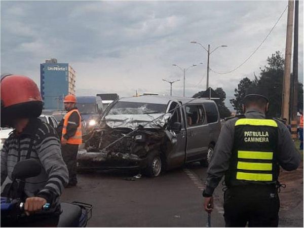 Choque de vehículos deja un herido en Ciudad del Este