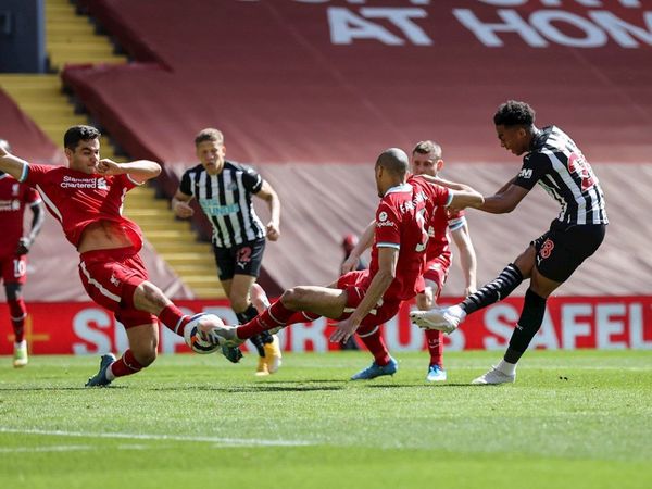 Newcastle castiga la falta de acierto del Liverpool