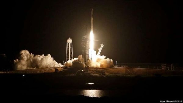 Cápsula Crew Dragon de SpaceX se acopla a la Estación Espacial Internacional