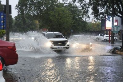 Tormentas se desplazan hacia el este y emiten alerta para cinco departamentos - Nacionales - ABC Color