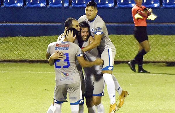 El Globo sigue en ascenso - Fútbol - ABC Color