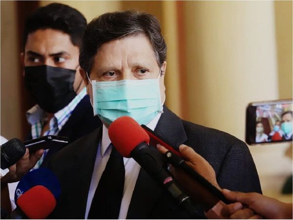 Euclides Acevedo cree que se necesita una nueva política exterior