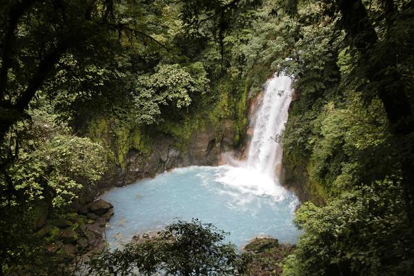 Costa Rica aprovechará las riquezas naturales del Volcán Tenorio para el turismo - MarketData