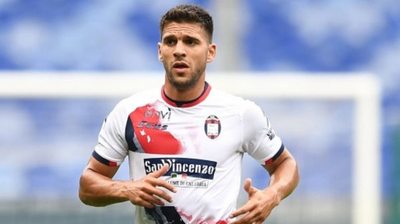 Parma cae ante Crotone y firma su condena al descenso - Fútbol - ABC Color
