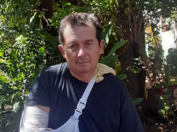 Coronel Bogado: Obrero clama asistencia tras accidente