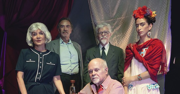 La Nación / Sigue en cartelera “Los amantes de la casa azul”